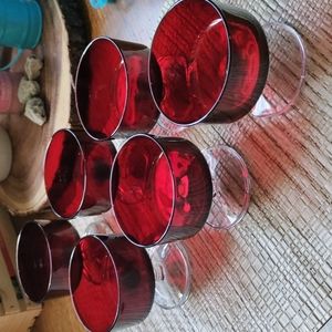 6 vintage shrimp cocktail glasses made in France.